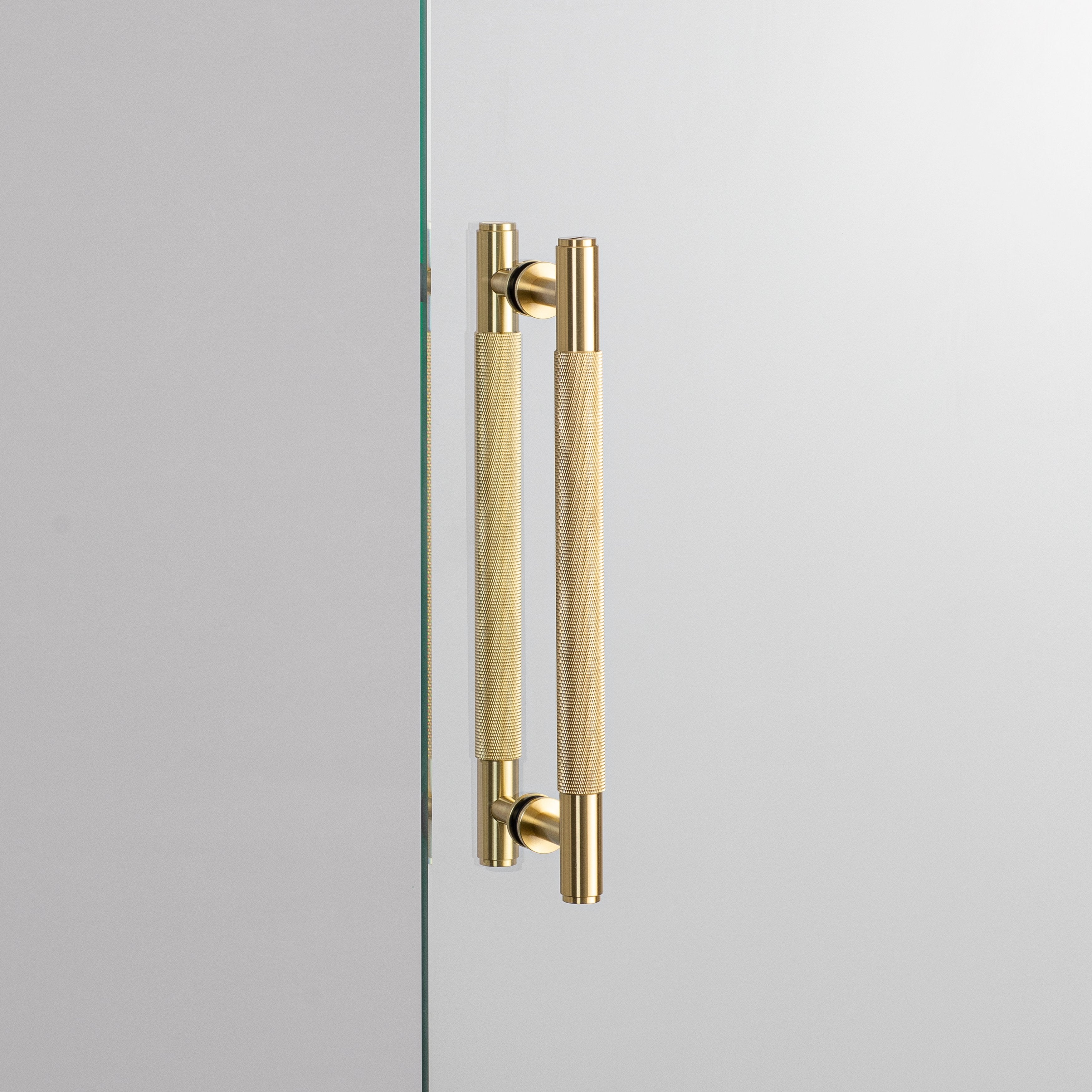 PULL BAR / DOUBLE-SIDED / BRASS - No.42 Interiors