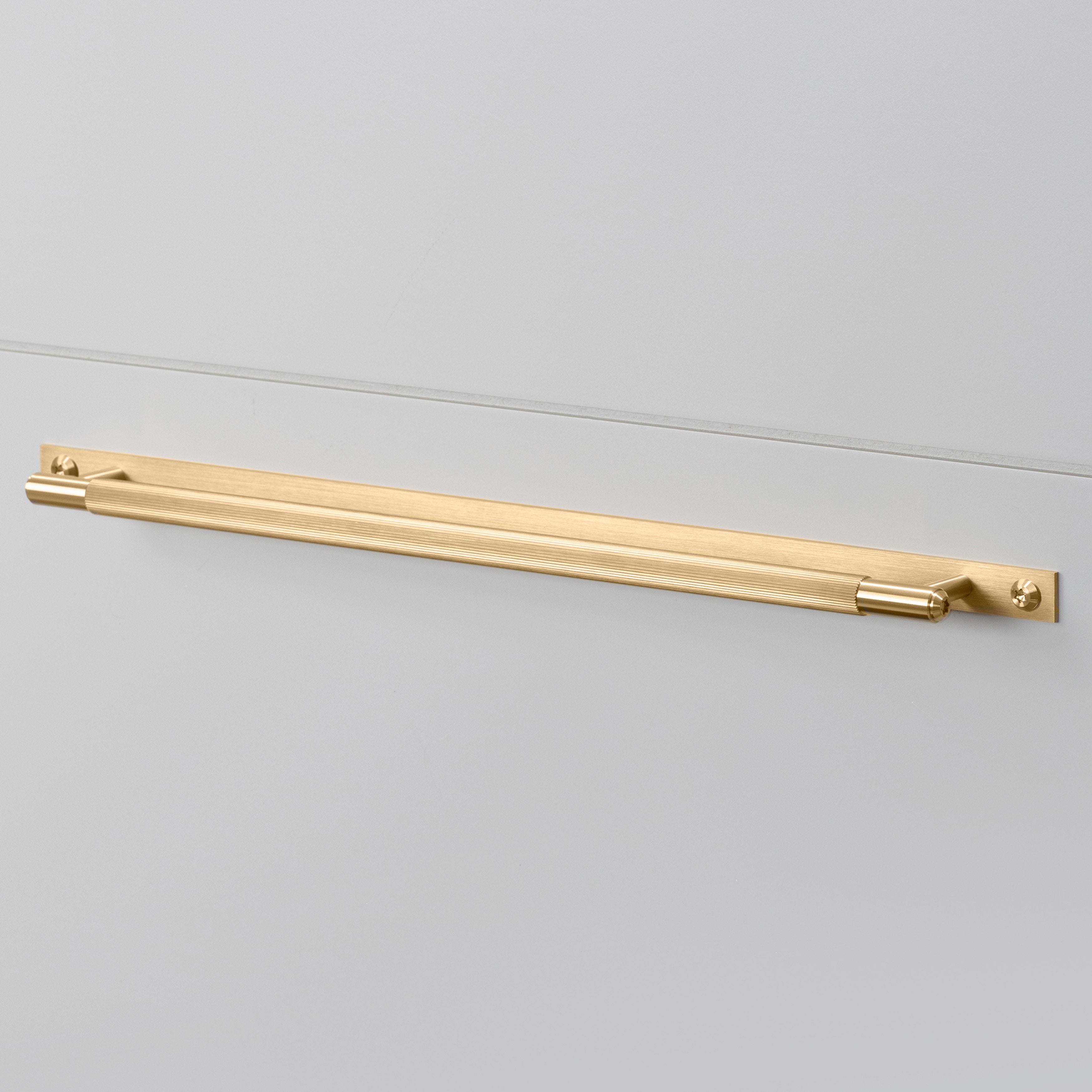 PULL BAR / PLATE / LINEAR / BRASS - LARGE - No.42 Interiors