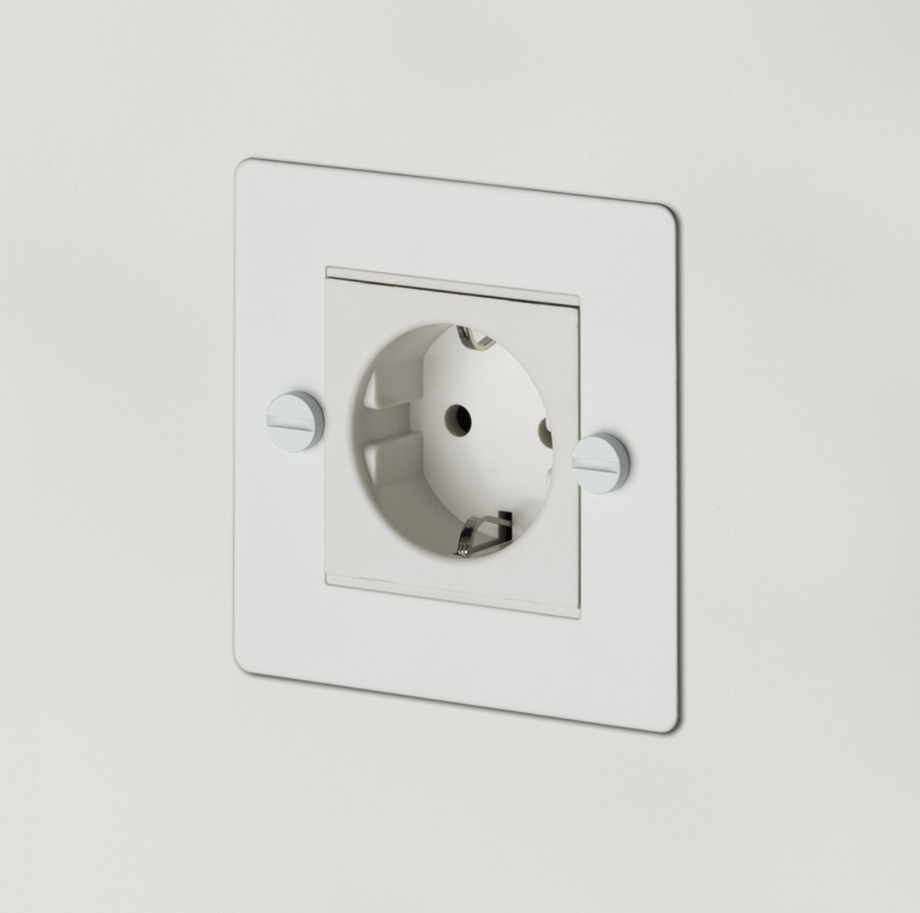 Buster and Punch 1G EURO SOCKET / WHITE - No.42 Interiors