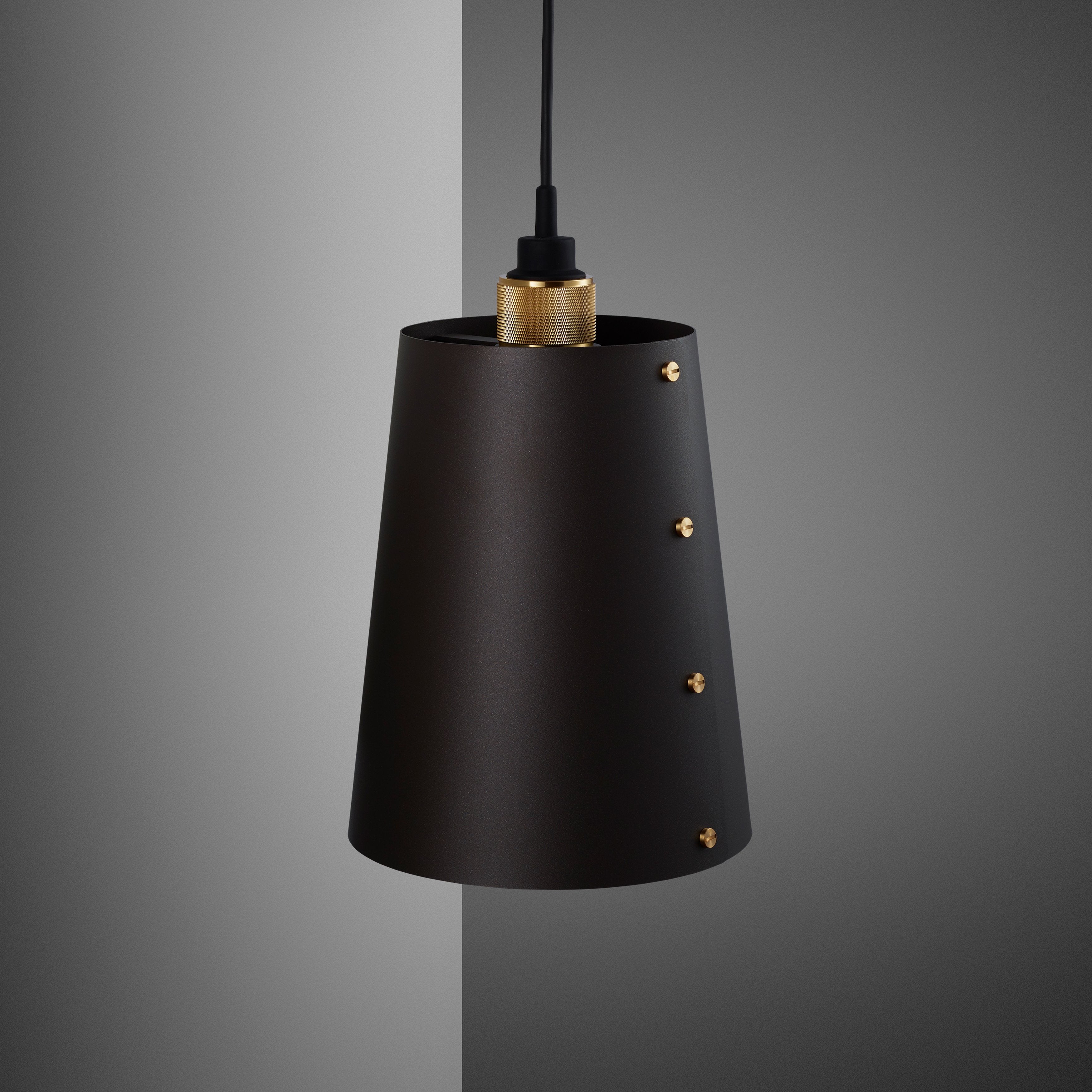 Buster and Punch HOOKED WALL / LARGE / GRAPHITE / BRASS