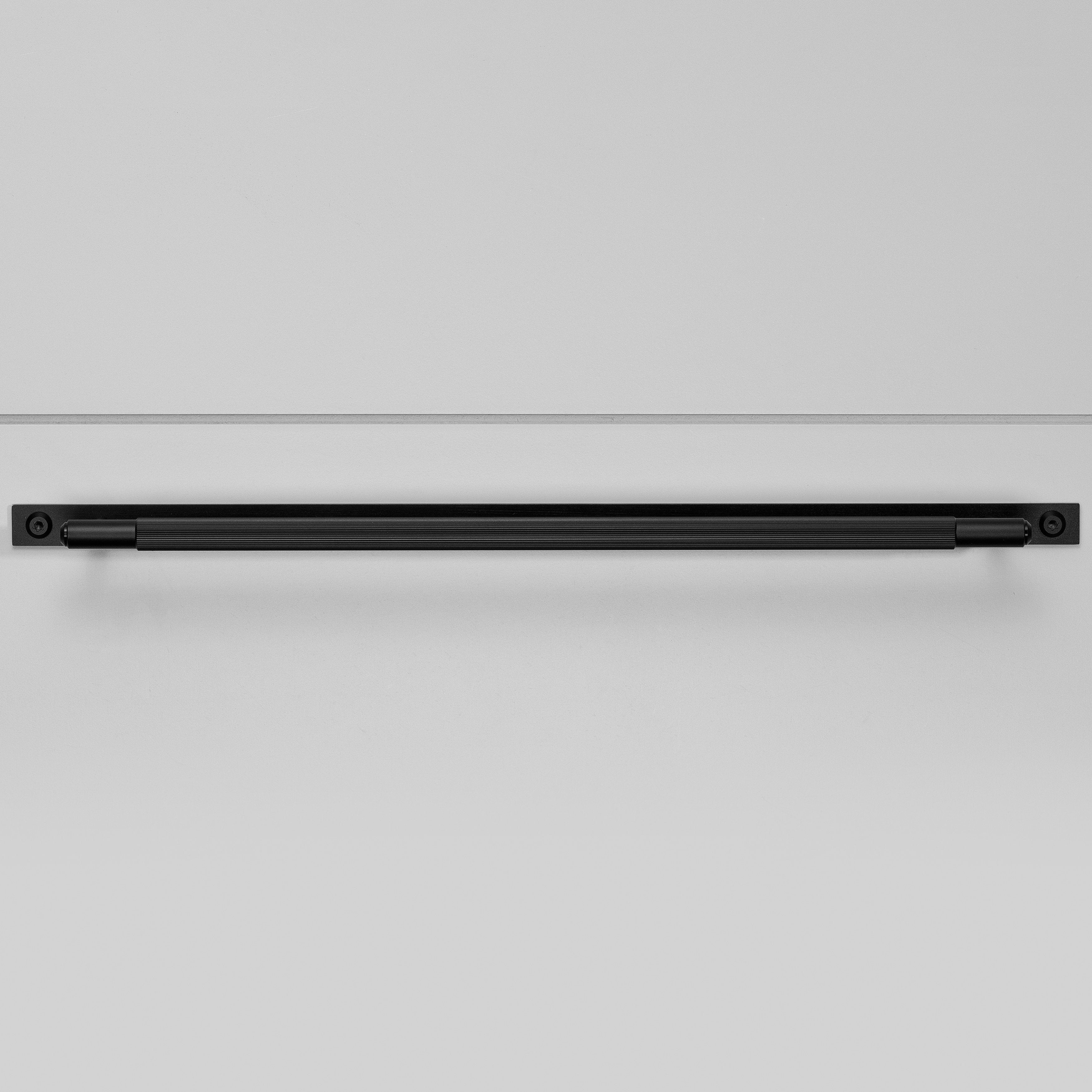 PULL BAR / PLATE / LINEAR / BLACK - LARGE - No.42 Interiors