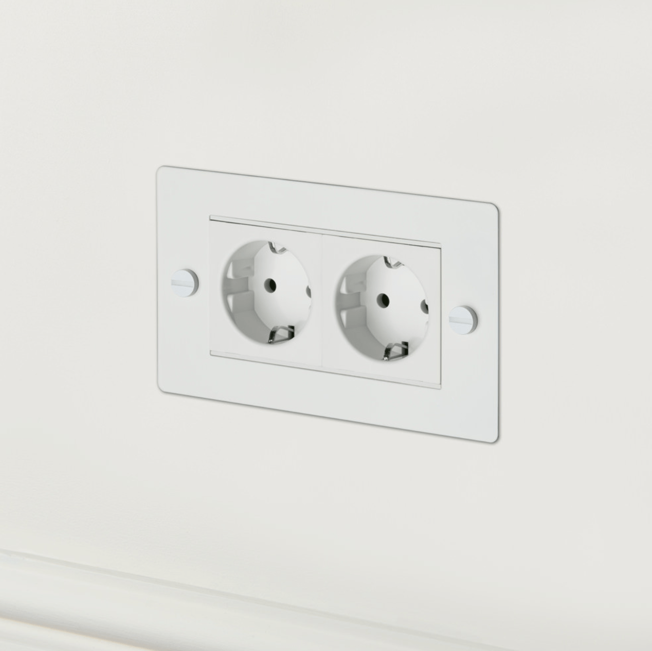 Buster and Punch 2G EURO SOCKET / WHITE - No.42 Interiors