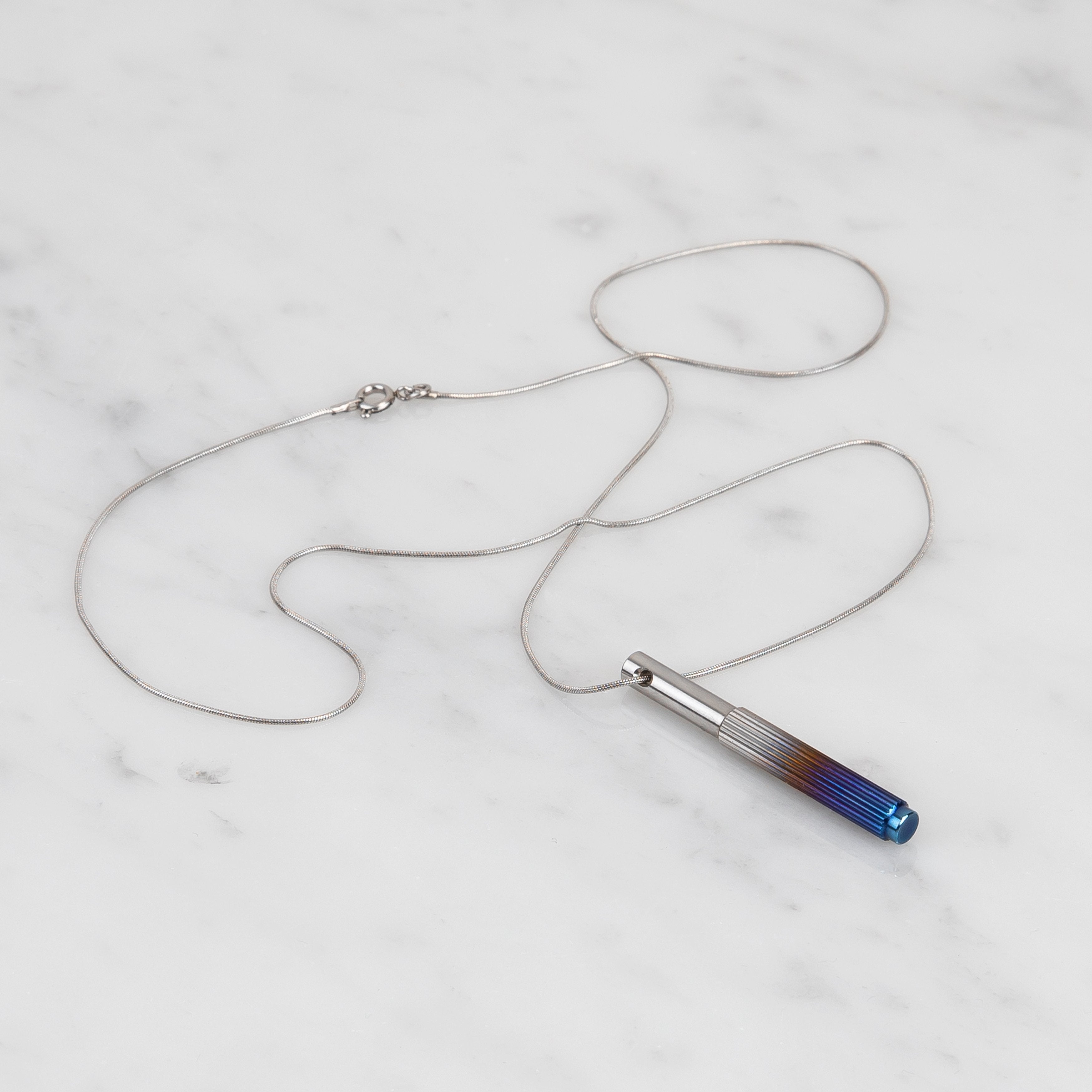 Buster and Punch NECKLACE / VERTICAL / LINEAR / BURNT STEEL