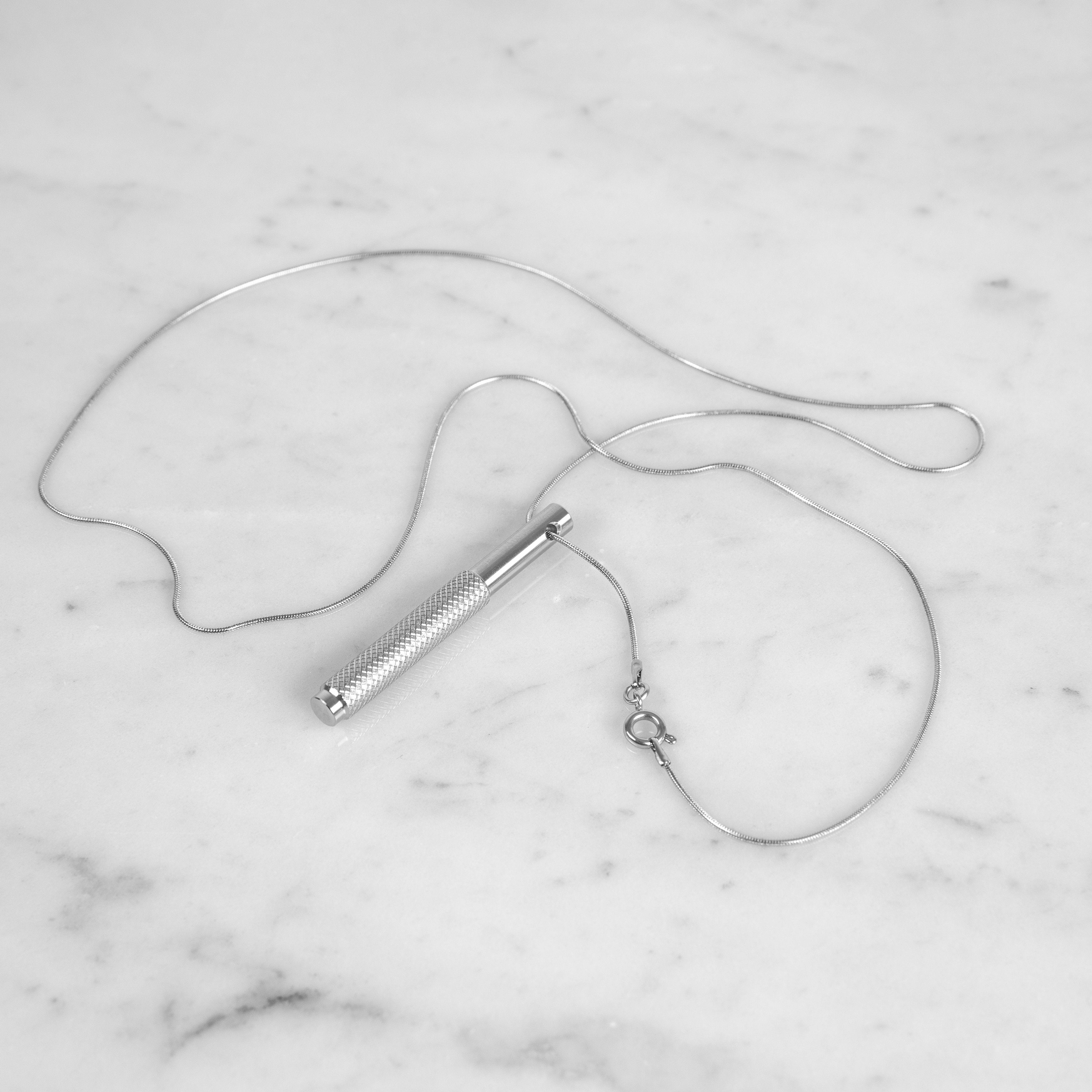 Buster and Punch NECKLACE / VERTICAL / STEEL