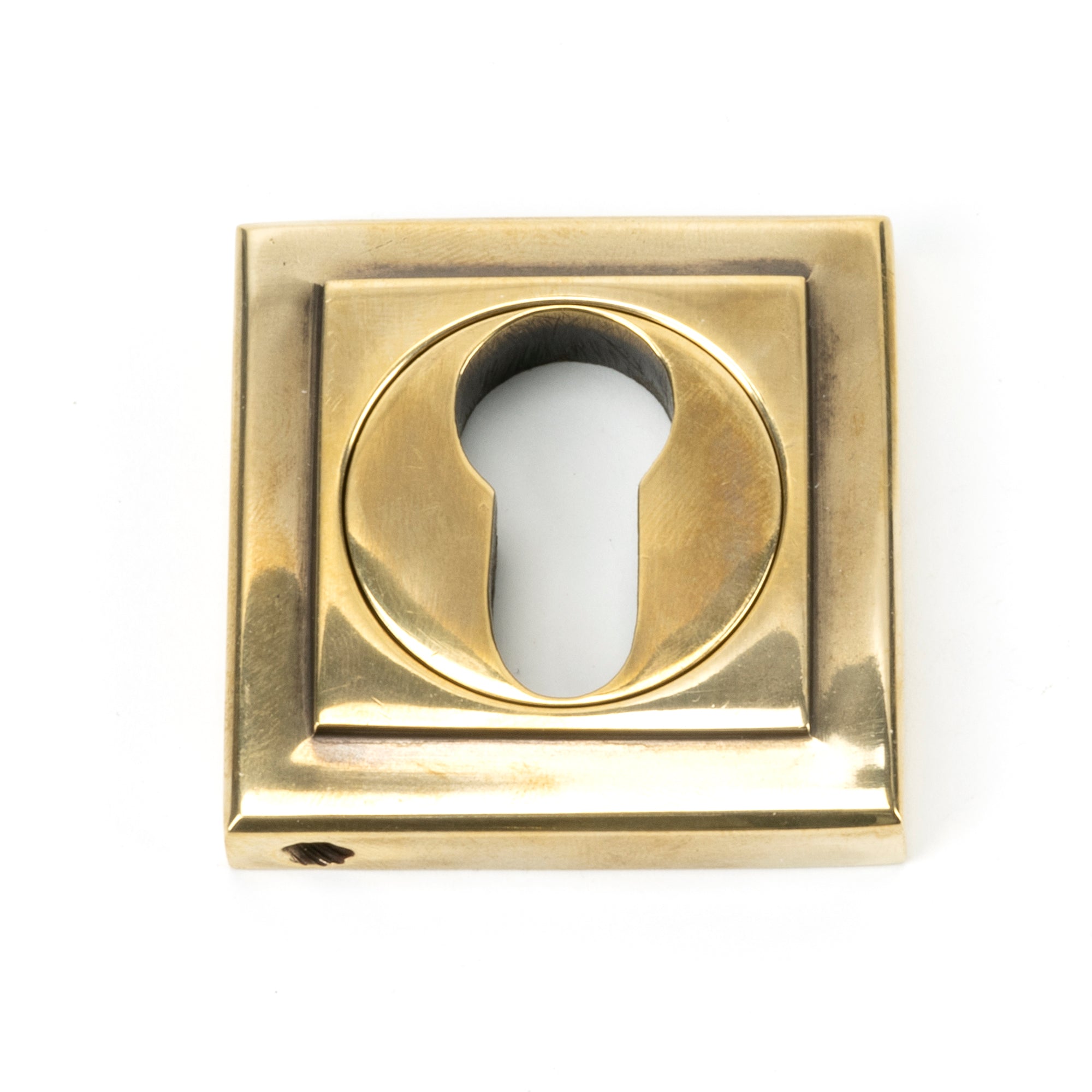 From the Anvil product code 45710 Aged Brass Round Euro Escutcheon (Square) available at No.42 Interiors. Free Delivery on orders over £50. Looking for from the anvil stockists near me, No.42 Interiors on Carter Street, Uttoxeter has a wide range of From the Anvil Ironmongery on display and available to buy in-store or order with the option of next day delivery.