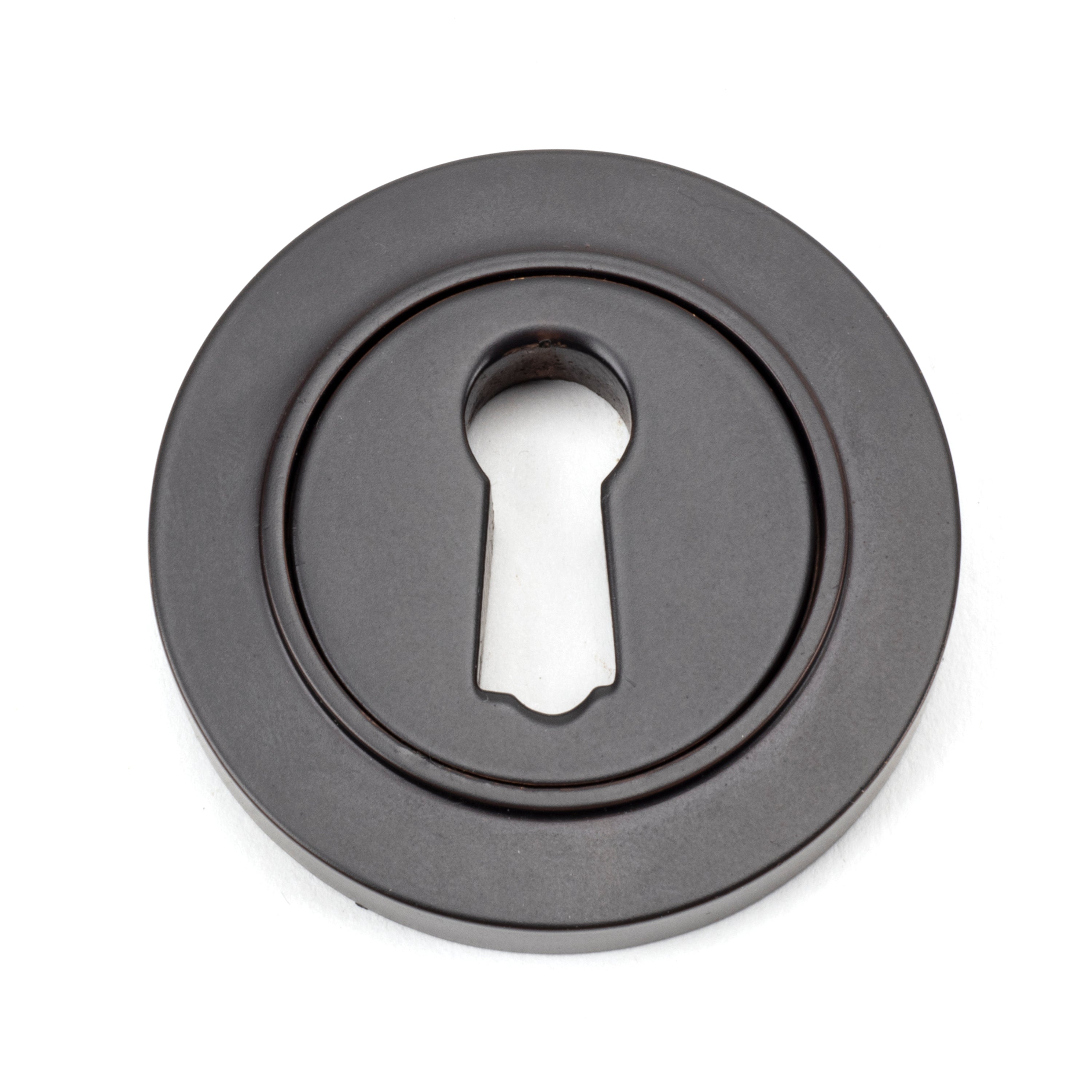From the Anvil product code 46113 Aged Bronze Round Escutcheon (Plain), available at No.42 Interiors. Free Delivery on orders over £50. Looking for from the anvil stockists near me, No.42 Interiors on Carter Street, Uttoxeter has a wide range of From the Anvil Ironmongery on display and available to buy in-store or order with the option of next day delivery. 
