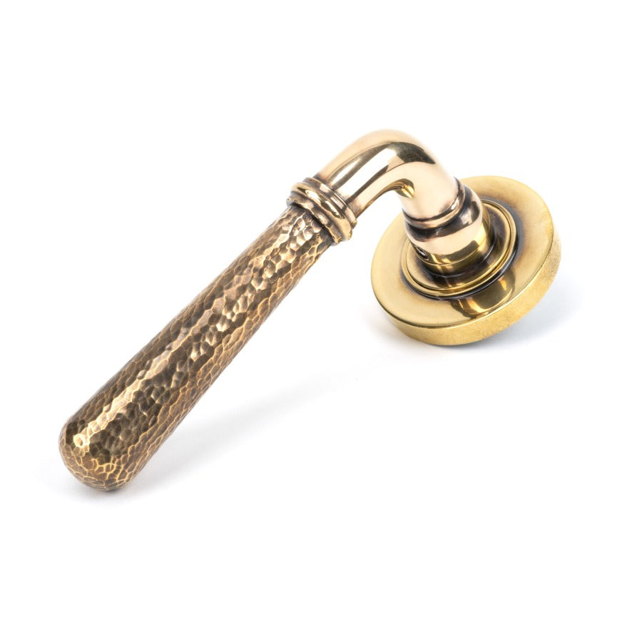 From the Anvil product code 50037 Aged Brass Hammered Newbury Lever on Rose Set (Plain) - Unsprung available at No.42 Interiors. Free Delivery on orders over £50. Looking for from the anvil stockists near me, No.42 Interiors on Carter Street, Uttoxeter has a wide range of From the Anvil Ironmongery on display and available to buy in-store or order with the option of next day delivery.