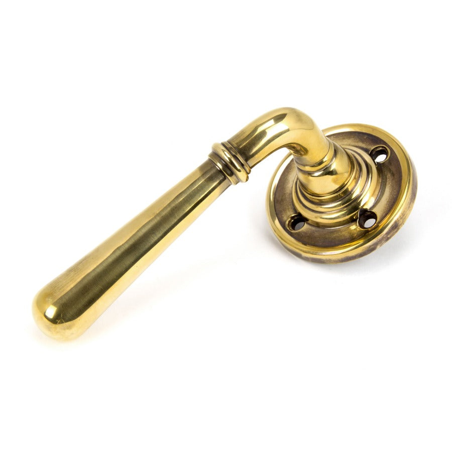 From the Anvil product code 50091 Aged Brass Newbury Lever on Rose Set - Unsprung available at No.42 Interiors. Free Delivery on orders over £50. Looking for from the anvil stockists near me, No.42 Interiors on Carter Street, Uttoxeter has a wide range of From the Anvil Ironmongery on display and available to buy in-store or order with the option of next day delivery.