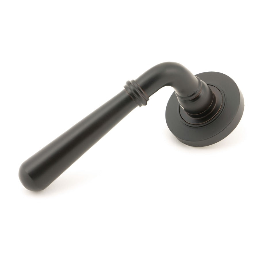From the Anvil product code 46061 Aged Bronze Newbury Lever on Rose Set (Plain), available at No.42 Interiors. Free Delivery on orders over £50. Looking for from the anvil stockists near me, No.42 Interiors on Carter Street, Uttoxeter has a wide range of From the Anvil Ironmongery on display and available to buy in-store or order with the option of next day delivery. 