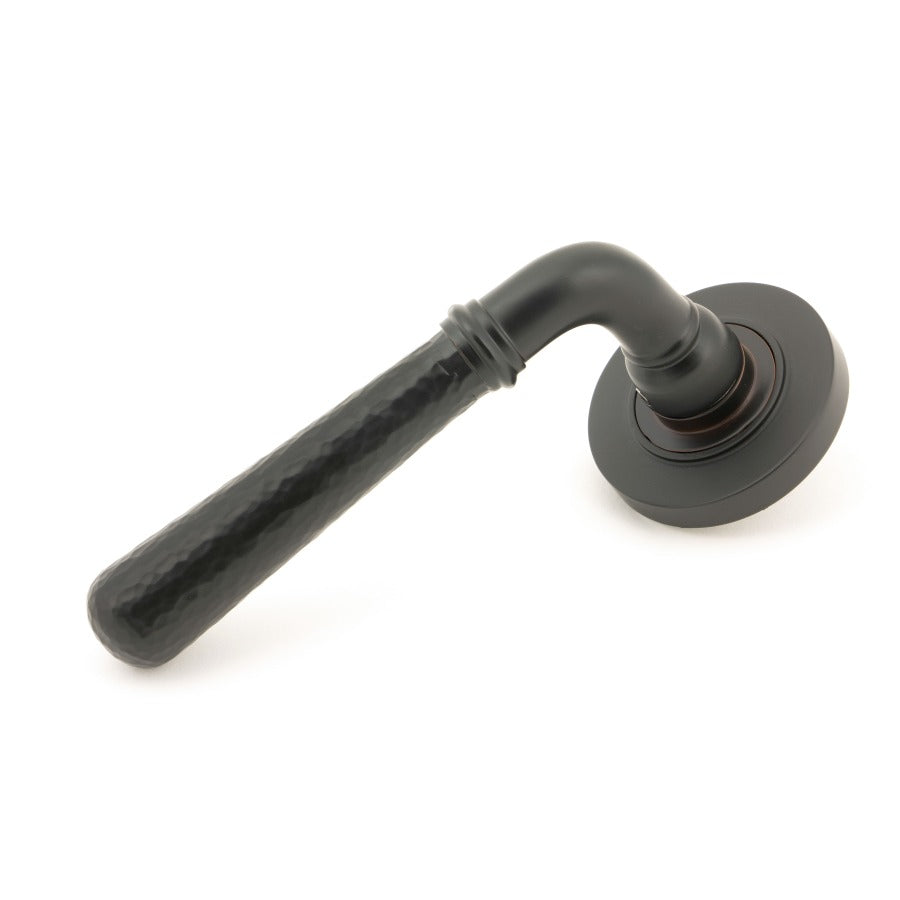 From the Anvil product code 46081 Aged Bronze Hammered Newbury Lever on Rose Set (Plain) available at No.42 Interiors. Free Delivery on orders over £50. Looking for from the anvil stockists near me, No.42 Interiors on Carter Street, Uttoxeter has a wide range of From the Anvil Ironmongery on display and available to buy in-store or order with the option of next day delivery.